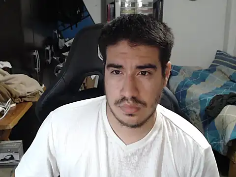 Snapshot of thealfawolf01 chatting on 11, 10, 2025 thealfawolf01 online show from 11, 10, 2025