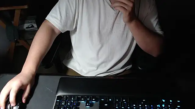 Snapshot of thealfawolf01 chatting on 13, 10, 2025 thealfawolf01 online show from 13, 10, 2025