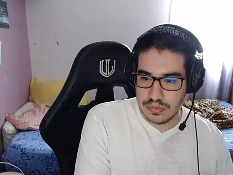 thealfawolf01 online show from 10, 7, 2026