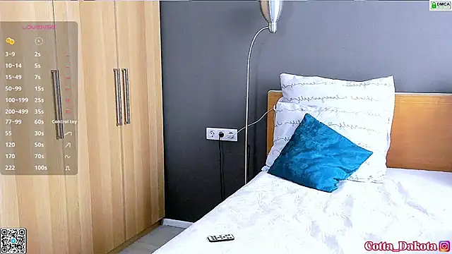 Snapshot of PannaDakota chatting on 4, 3, 2025 PannaDakota online show from 4, 3, 2025