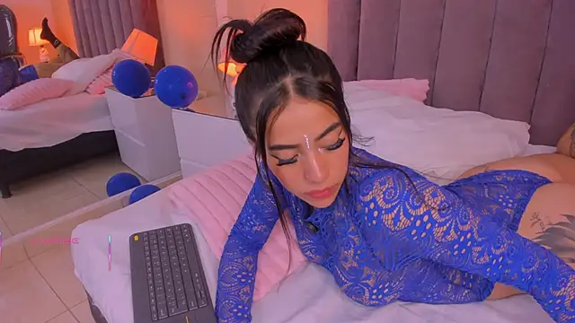 Megan Thompsonn online show from 18, 6, 2026