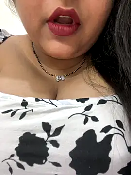 smile pretty online show from 16, 10, 2025