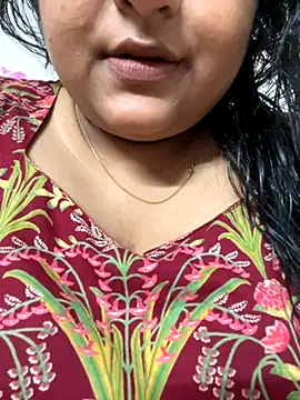 smile pretty online show from 5, 11, 2025