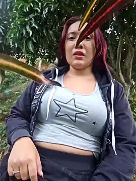 Snapshot of Blushing_Katy chatting on 11, 12, 2024 Blushing Katy online show from 11, 12, 2024