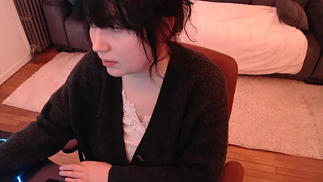 Lynylou online show from 26, 1, 2025