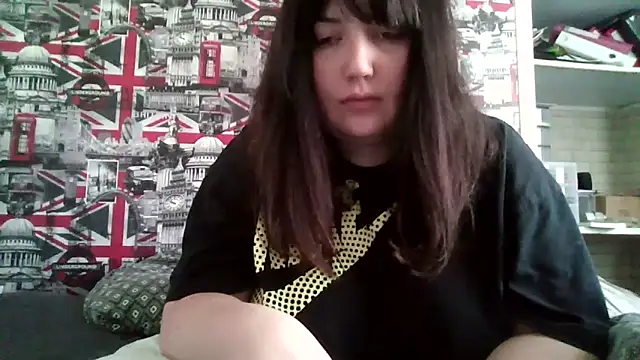 Lynylou online show from 28, 9, 2025