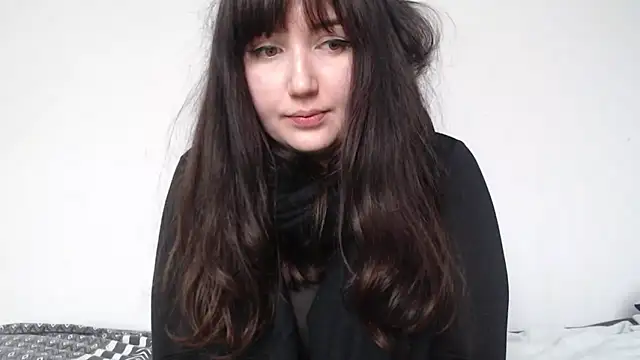 Lynylou online show from 7, 3, 2026