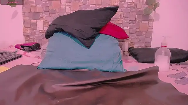 CrazyRousex online show from 17, 1, 2025