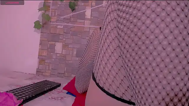 CrazyRousex online show from 6, 1, 2026