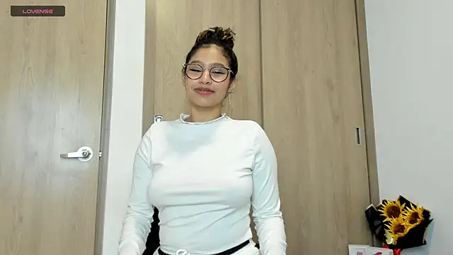 SeleneClark online show from 7, 3, 2025