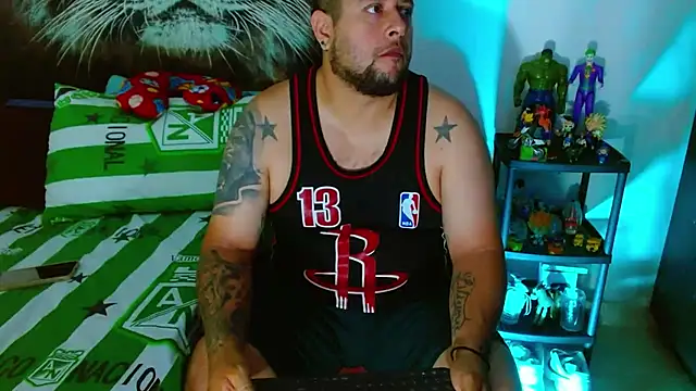 Michaell Myerss  online show from 20, 12, 2025