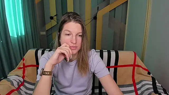 EmilyWalkeri online show from 14, 11, 2025