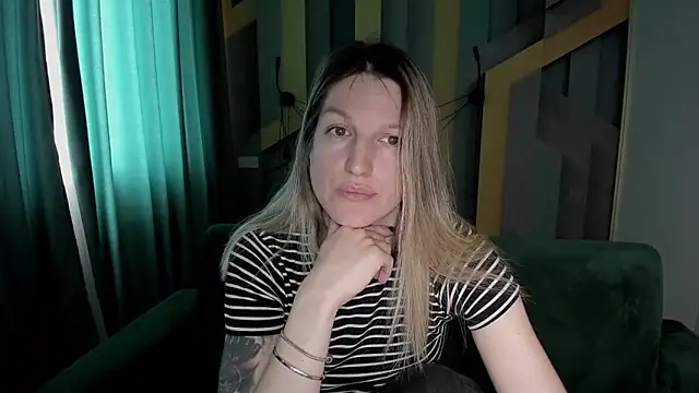 EmilyWalkeri online show from 29, 4, 2026