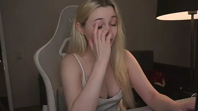 Lisa 003 online show from 24, 1, 2025