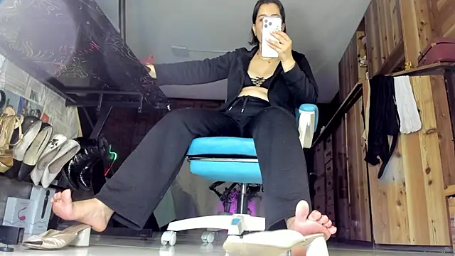Cristina Vanegas631 online show from 2, 7, 2026