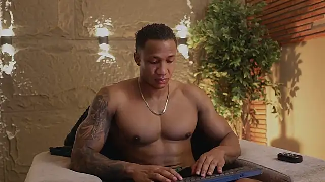 Logan Varela online show from 18, 11, 2025