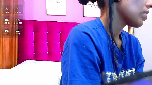 Snapshot of yourcuteneighbourr chatting on 11, 6, 2026 yourcuteneighbourr online show from 11, 6, 2026