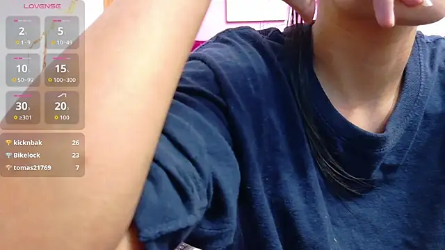 yourcuteneighbourr online show from 26, 6, 2026