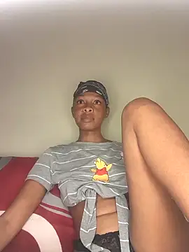 Snapshot of C-yoyo chatting on 8, 3, 2025 C-yoyo online show from 8, 3, 2025