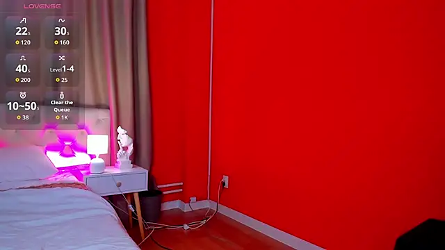 Valerie Woods online show from 29, 9, 2025