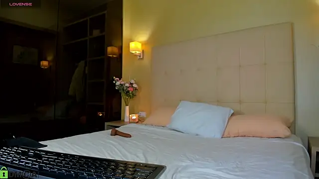 Valerie Woods online show from 27, 2, 2026