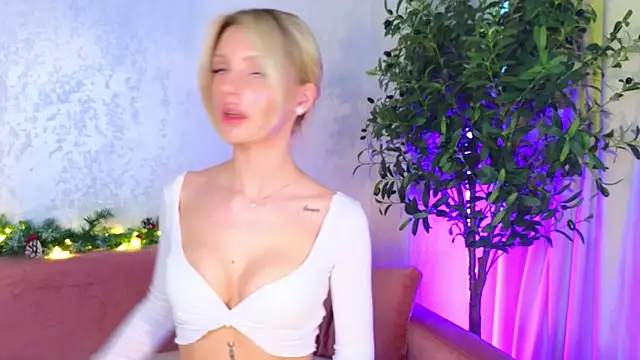 Snapshot of Grace_Gordon chatting on 12, 1, 2025 Grace Gordon online show from 12, 1, 2025