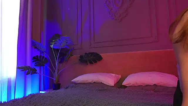 Liv Fay online show from 11, 9, 2025