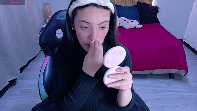 Snapshot of sailor_moon07 chatting on 14, 7, 2026 sailor moon07 online show from 14, 7, 2026