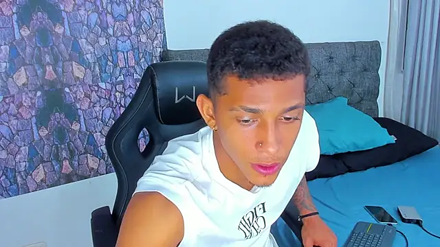 dominic smith  online show from 13, 1, 2025