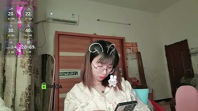 Lili 666 online show from 1, 11, 2025