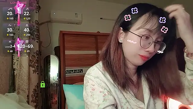 Lili 666 online show from 19, 12, 2025