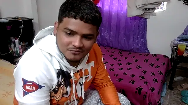 Boycuriousxxx online show from 14, 5, 2026