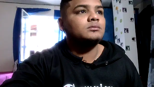 Boycuriousxxx online show from 15, 7, 2026
