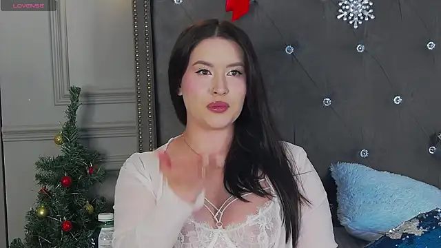 TrishaWinslet online show from 3, 1, 2025