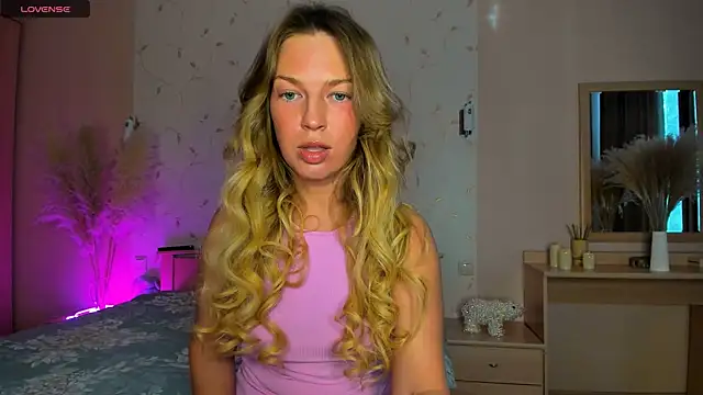 Snapshot of Jeanne_Williams chatting on 4, 2, 2025 Jeanne Williams online show from 4, 2, 2025