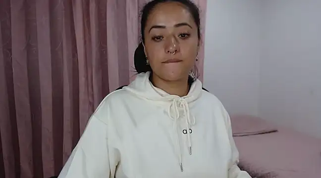 jjulietha95 online show from 20, 2, 2025