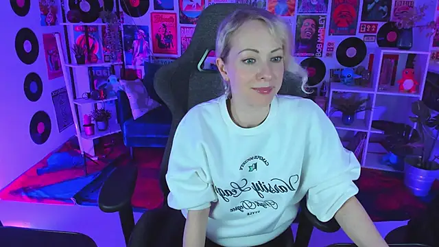 LylithSkye online show from 25, 1, 2025