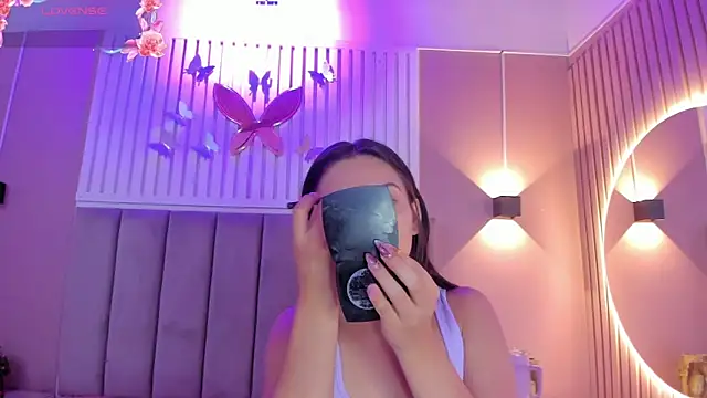 diosa cristal online show from 8, 3, 2025