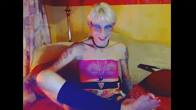 Snapshot of cuxladyboy chatting on 23, 3, 2026 cuxladyboy online show from 23, 3, 2026