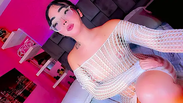 Snapshot of Saamanthaa11 chatting on 1, 3, 2026 Saamanthaa11 online show from 1, 3, 2026