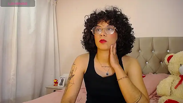 zoe alanaa online show from 22, 10, 2025