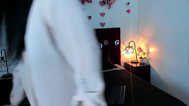 Anthonelaa   online show from 11, 2, 2026