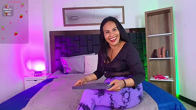 Anthonelaa   online show from 25, 6, 2026