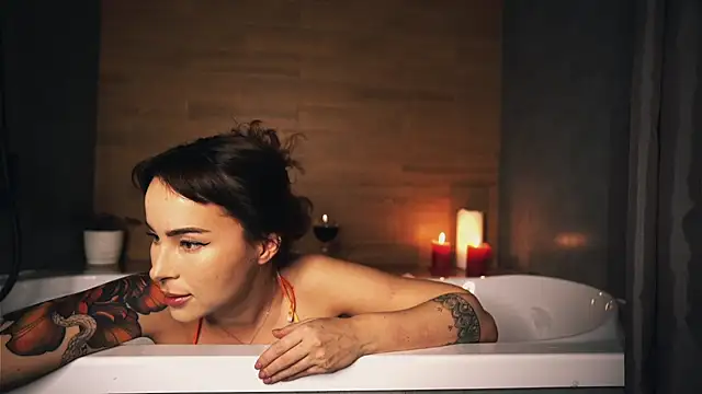 Leona Mell online show from 17, 3, 2025