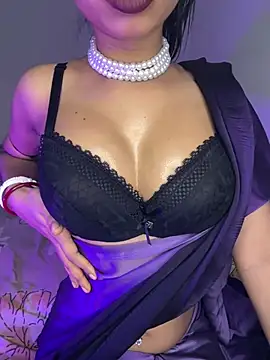 Snapshot of Hot-sexy222 chatting on 2, 2, 2025 Hot-sexy222 online show from 2, 2, 2025