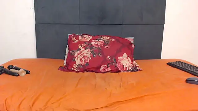 Snapshot of CANDY-X-LOVE-xx chatting on 19, 2, 2025 CANDY-X-LOVE-xx online show from 19, 2, 2025