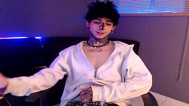 Snapshot of Andy_bapho chatting on 11, 10, 2025 Andy bapho online show from 11, 10, 2025