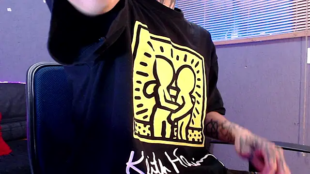 Snapshot of Andy_bapho chatting on 15, 10, 2025 Andy bapho online show from 15, 10, 2025