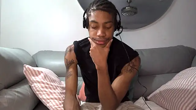 Skinnyblackman online show from 6, 10, 2025