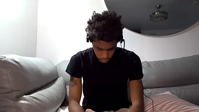 Skinnyblackman online show from 9, 10, 2025